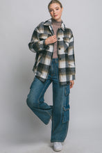 Load image into Gallery viewer, Black Plaid Button Up Jacket With Sherpa Lining
