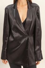 Load image into Gallery viewer, Black Satin Long Sleeve Blazer
